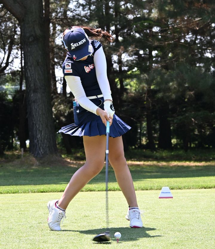 金澤志奈のインパクトを紹介！注目すべきポイントは「左足、右ヒジ、頭」の3つ