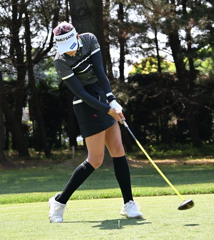 金澤志奈のインパクトを紹介！注目すべきポイントは「左足、右ヒジ、頭」の3つ