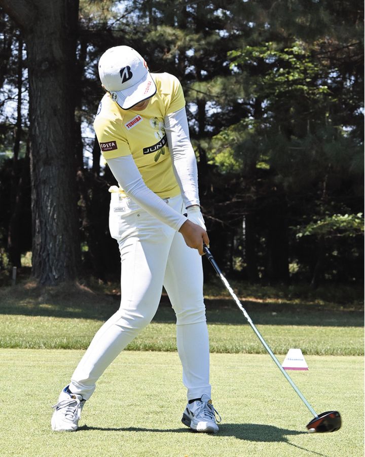 金澤志奈のインパクトを紹介！注目すべきポイントは「左足、右ヒジ、頭」の3つ