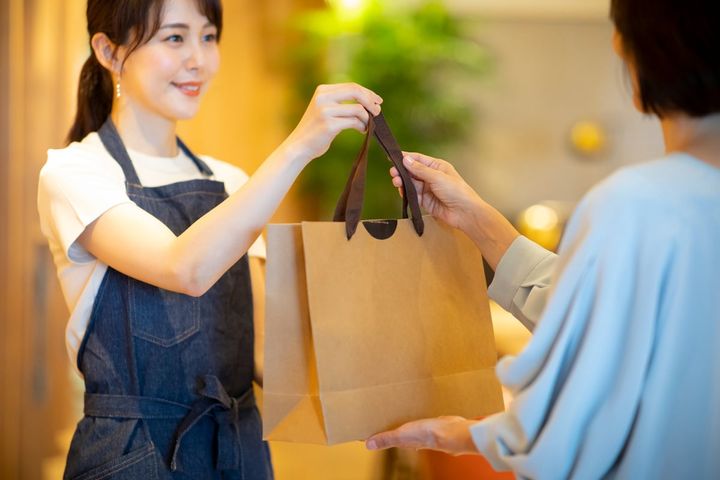 飲食店のテイクアウトサービスを利用したときに注文商品とは違うものが入っていることも