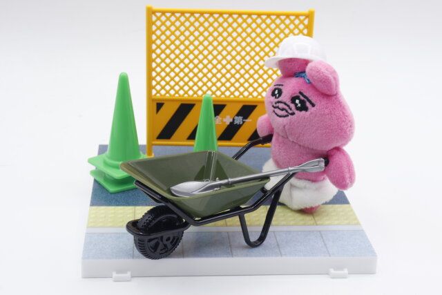 ダイソーのミニチュア用 フロアパネル コンクリート／駅のホームの使用例