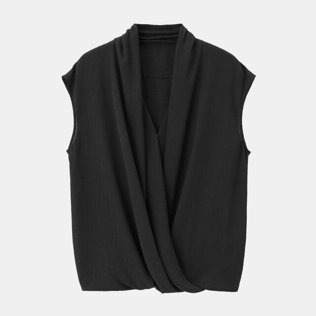 PLSTのカシュクールデザインのトップス