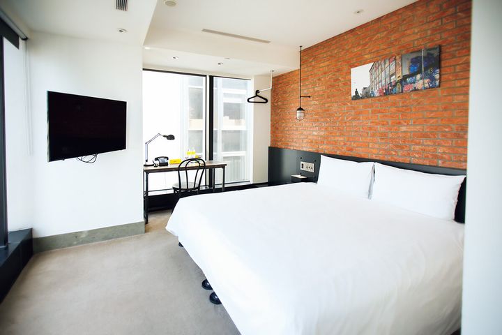 台北〈CHECK inn Taipei Songjiang〉ベッドルーム