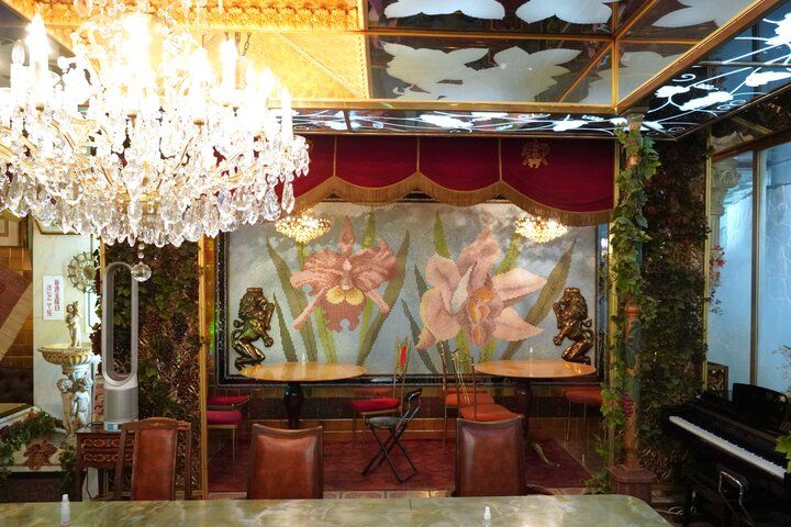 船の汽笛が響く港町・横浜で古き良き珈琲文化を今に伝える喫茶店「コーヒーの大学院 ルミエール・ド・パリ」