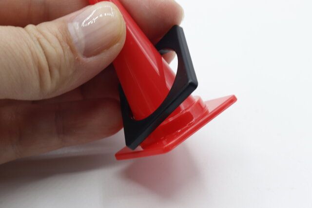 セリアのミニチュア 三角コーン＆バーの仕様