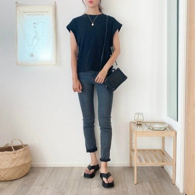 大人女子の黒TシャツNG＆OKコーデ