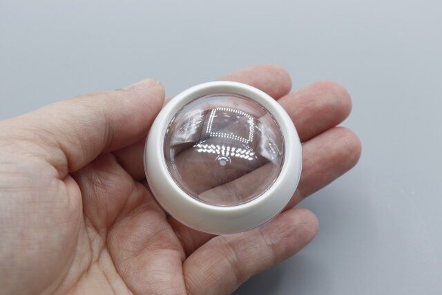 ダイソーのマルチ透明詰替容器（15g）のフタ