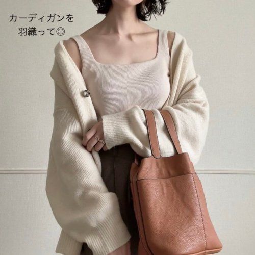 ジーユー_ブラフィールクロップドワッフルスクエアネックタンクトップ_3