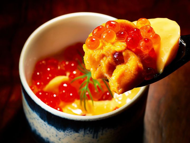 牛込神楽坂『しゃぶしゃぶ風雅』の「いくらと雲丹の茶碗蒸し」