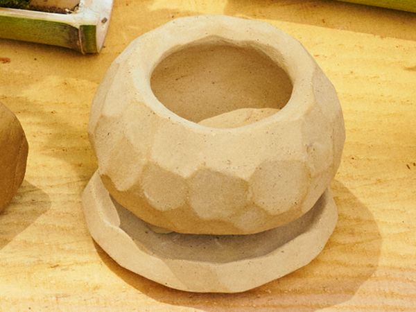 これなんだと思う？キャンプの焚き火を使った面白いギア作りとは？