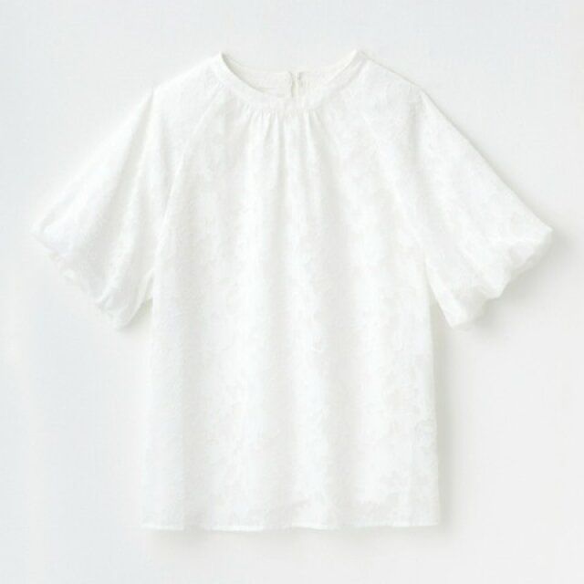 しまむらジャガード素材のシアーブラウス