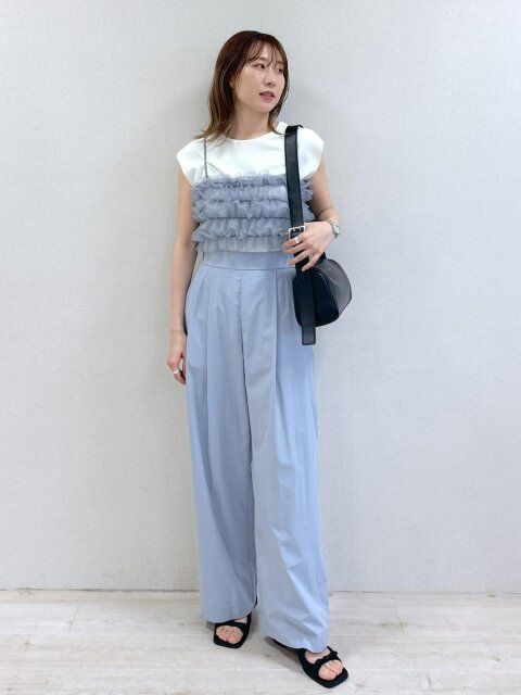 ビスチェのレイヤードコーデ