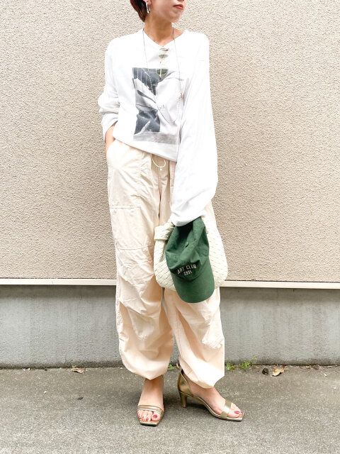 GUテックパラシュートプルオンパンツのメンズライクコーデ