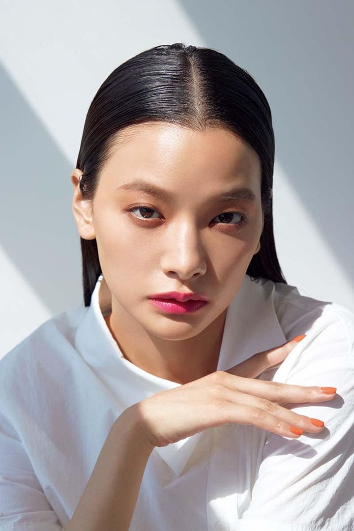 【エルメス】 モデル＝織田梨沙