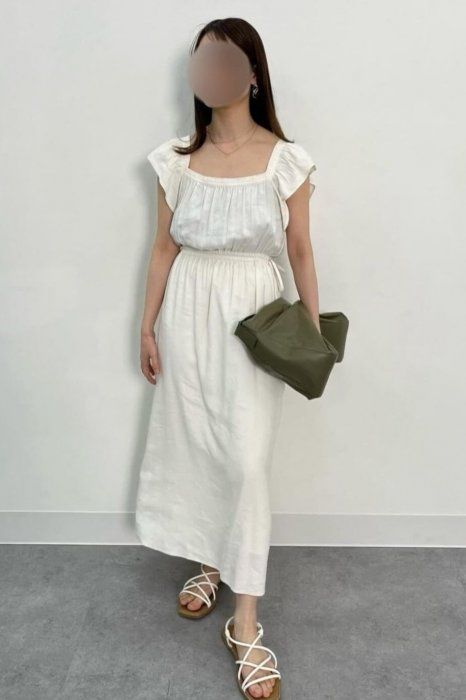 ユニクロシー_ギャザーバックオープンワンピース_3