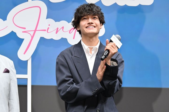 Aぇ! group佐野晶哉、グループを超えて挑戦したいものは「いつか佐藤浩市さんの曲を作曲したい」？