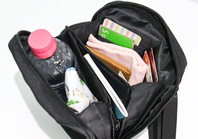 moz スマホが入って多収納！ 整理上手なショルダーバッグ 実用例