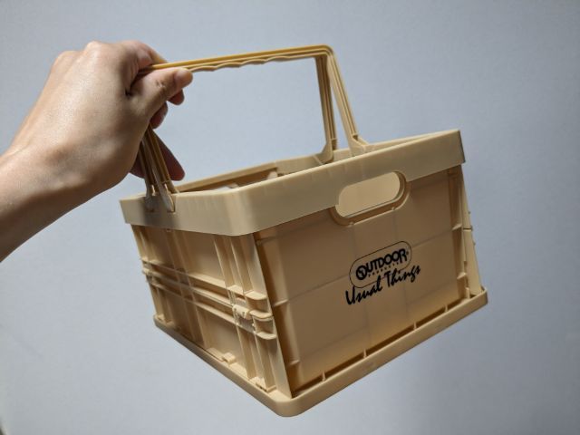 スタッキングコンテナ