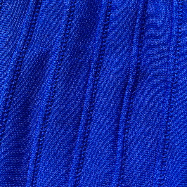 ZARAリブニットミディワンピースの生地感