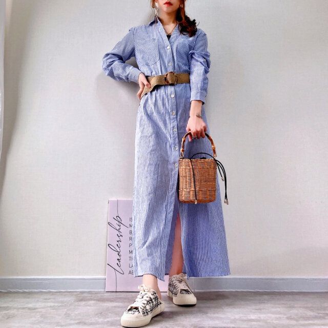 ZARAベルトストライプシャツワンピースのシンプルコーデ