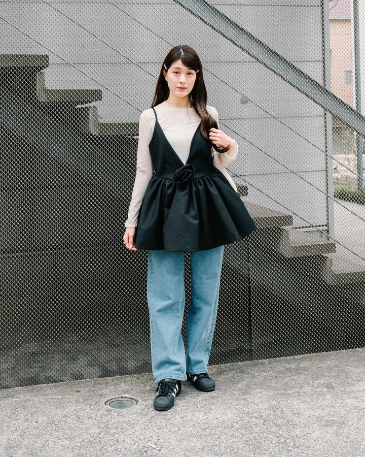 【気温26度】の服装6選。気温差の激しい今の正解は、“シアートップス”です！