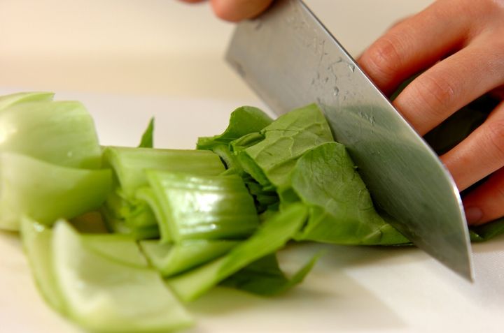 イカとチンゲン菜の塩麹炒めの作り方1