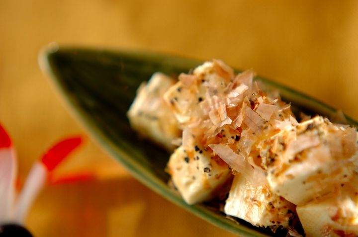 クリームチーズの黒コショウ和え