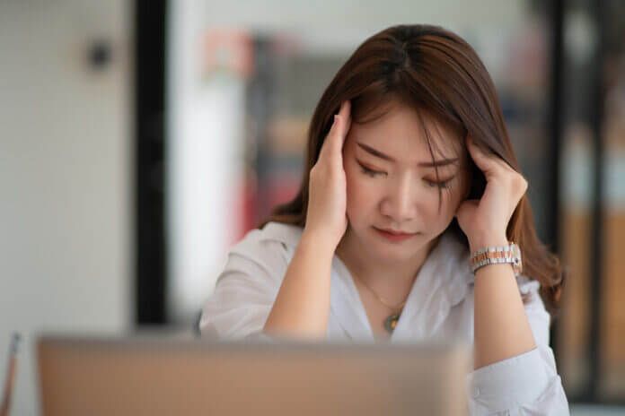 顔には出さないけど気分が悪い… 女性が男性にイラッとする瞬間12パターン