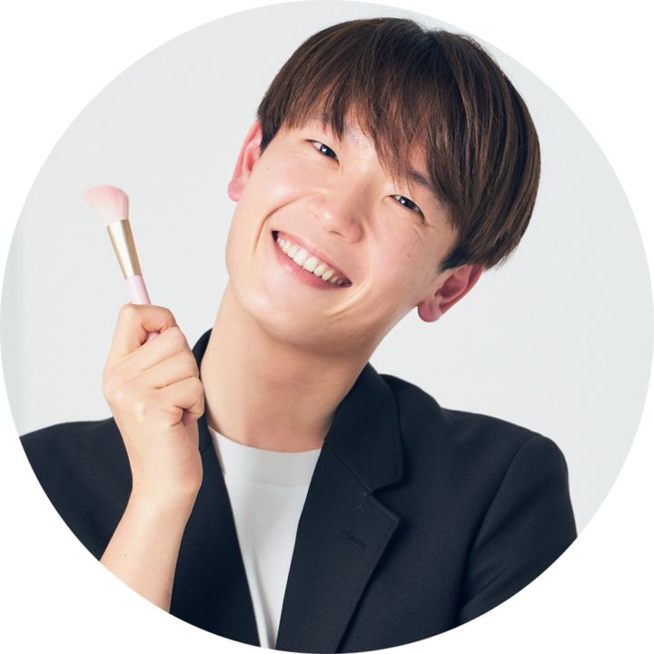 ヘアメイクアップアーティスト 只友謙也