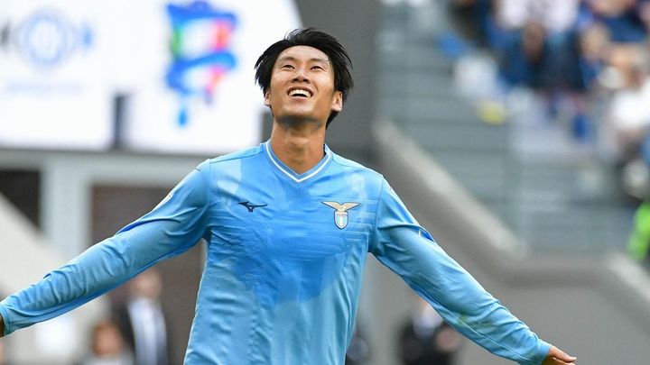 鎌田大地、ラツィオと契約延長で合意！クリスタル・パレスからの年俸8億円オファーを拒否か