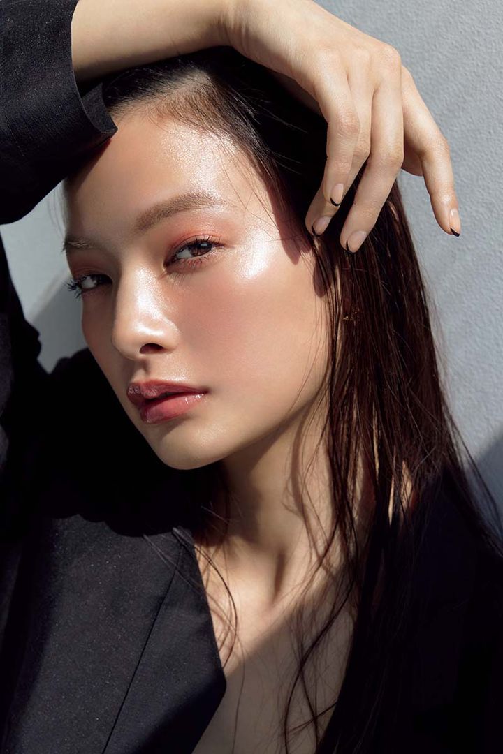 【グッチ】 モデル＝織田梨沙