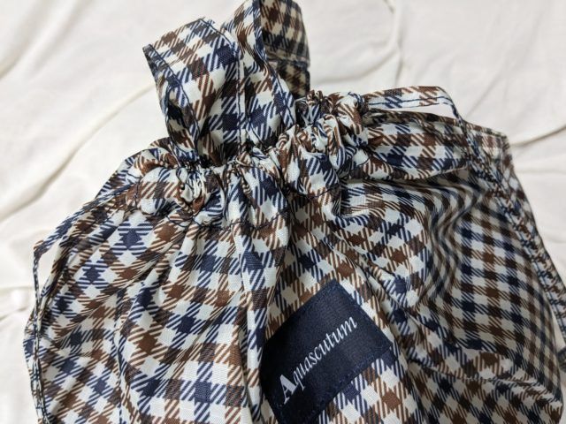 アクアスキュータム