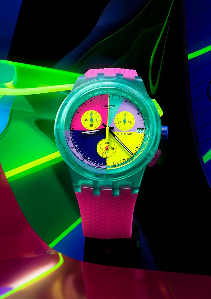 《スウォッチ》から80年代、90年代のアイコニックなモデルをベースにした「NEON」コレクションが登場！鮮やかでプレイフルなデザインに注目して