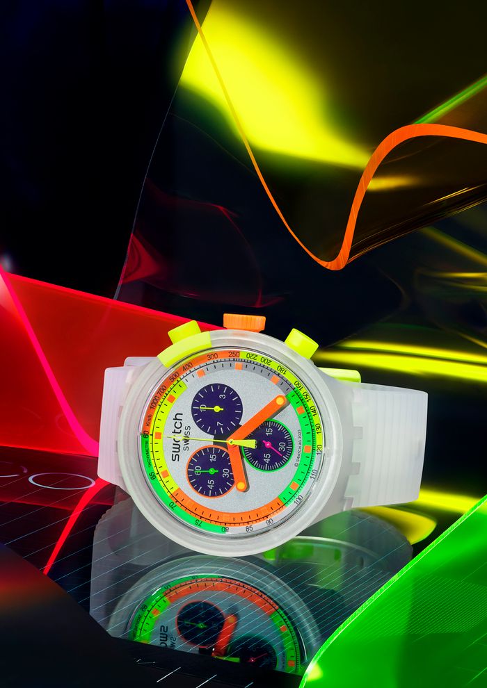 《スウォッチ》から80年代、90年代のアイコニックなモデルをベースにした「NEON」コレクションが登場！鮮やかでプレイフルなデザインに注目して