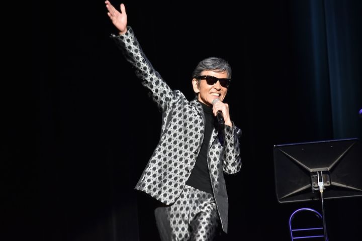 柴田恭兵、『あぶない刑事』スペシャルフィルムコンサートにサプライズ登場！ “愛あるメッセージ”にファン大熱狂