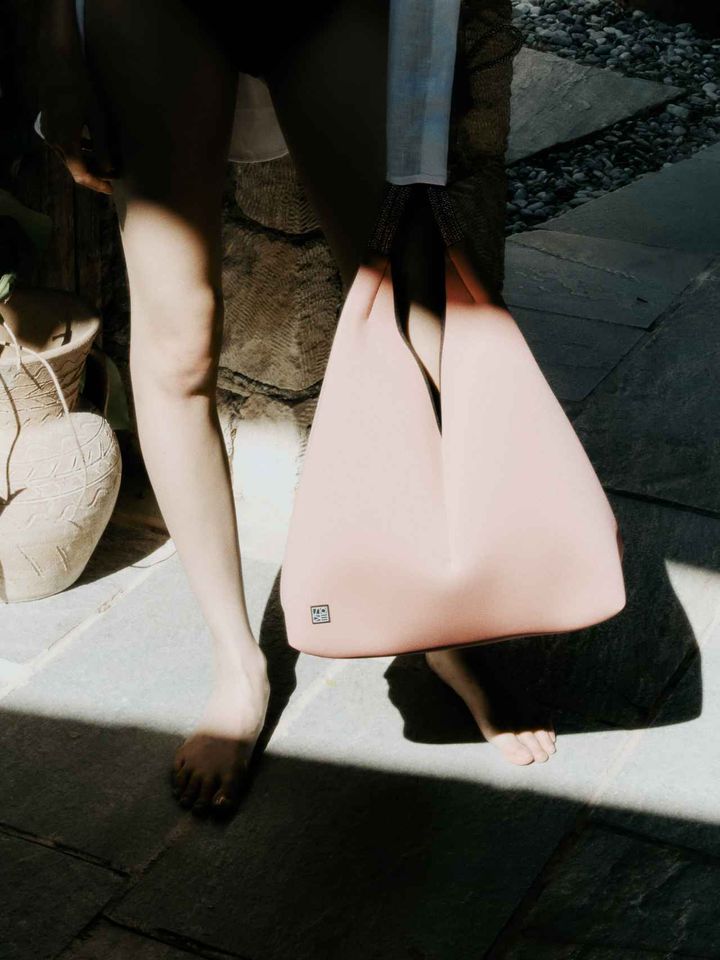 画像: 【STATE OF ESCAPE】「ソルスティス トート 」（Himalayan Salt）￥61,600（税込）