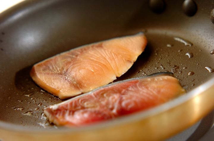 さっと作れるブリの照り焼きの作り方1