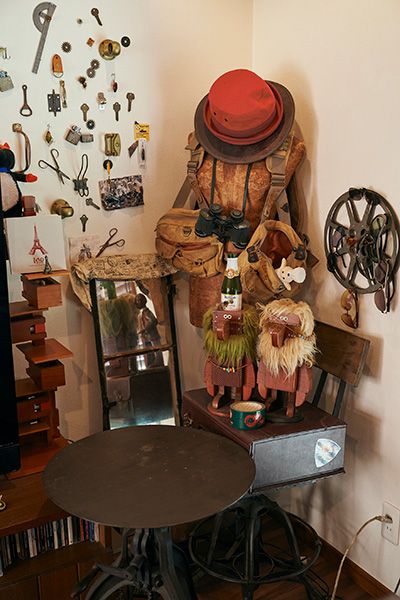 まさかのテント常設リビング!?キャンプ愛が強すぎる愛好家の自宅が凄すぎた…！