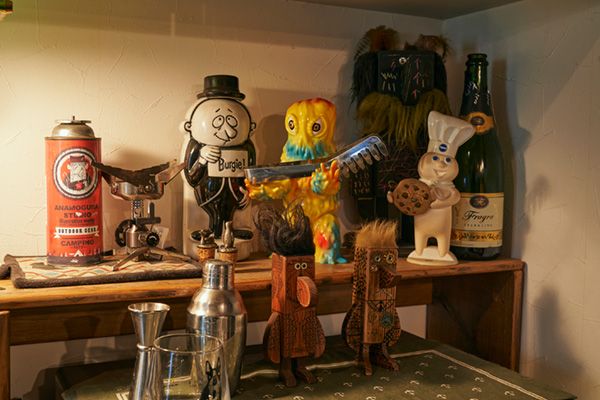 まさかのテント常設リビング!?キャンプ愛が強すぎる愛好家の自宅が凄すぎた…！