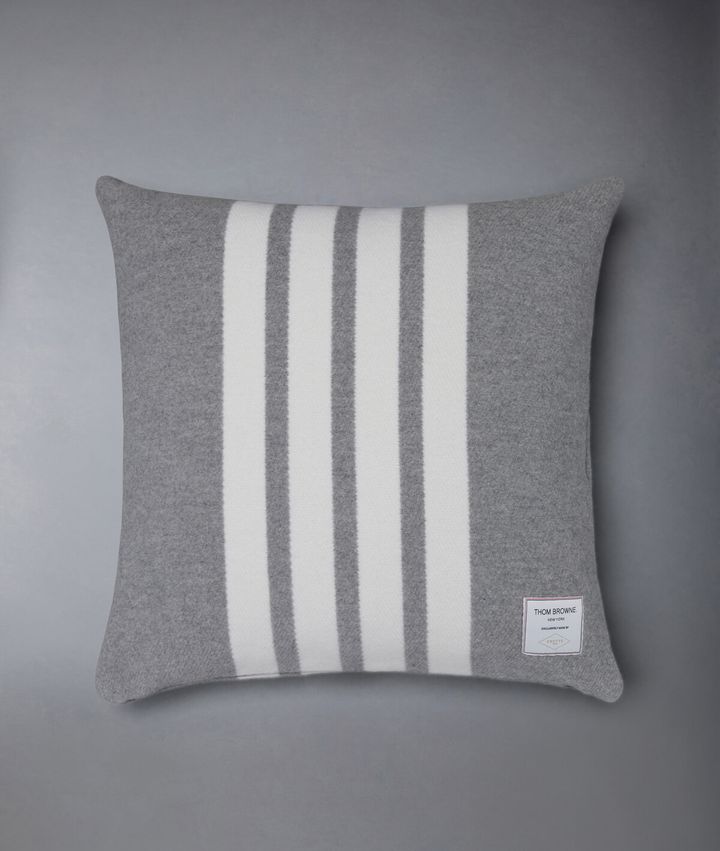 240516_essentials_thombrowne_cushion_.jpg