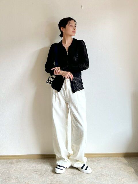 シアーカーディガンのコーデ