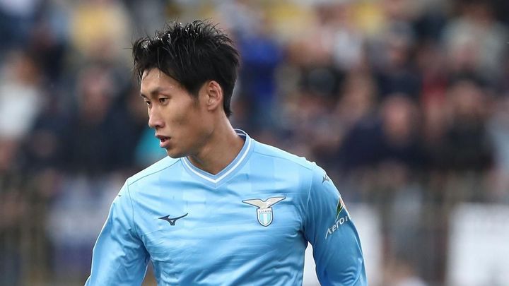 鎌田大地、一転ラツィオ退団へ…解除条項の額や契約期間が問題に