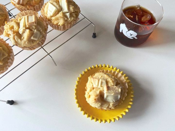 【簡単米粉レシピ】クリチーココナッツとホワイトチョコ米粉マフィン【渡辺友美子のコーヒーに合うお菓子のレシピ vol.45 〜レシピで旅するヨーロッパ〜】