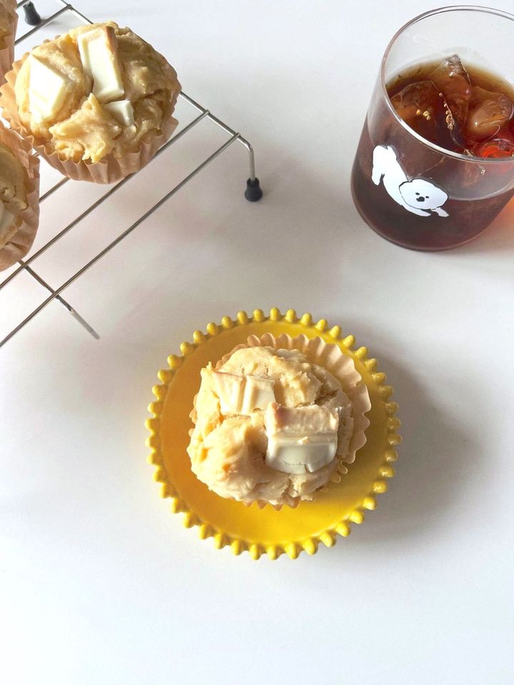 【簡単米粉レシピ】クリチーココナッツとホワイトチョコ米粉マフィン【渡辺友美子のコーヒーに合うお菓子のレシピ vol.45 〜レシピで旅するヨーロッパ〜】