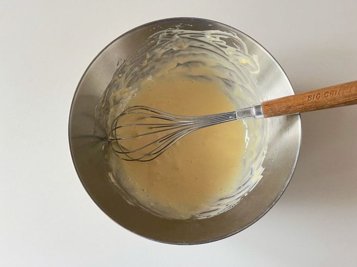 【簡単米粉レシピ】クリチーココナッツとホワイトチョコ米粉マフィン【渡辺友美子のコーヒーに合うお菓子のレシピ vol.45 〜レシピで旅するヨーロッパ〜】