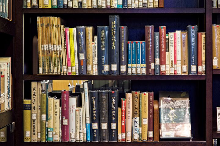 東京〈北区立中央図書館〉内観