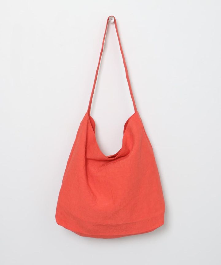 画像: 「リネンショルダーバッグ」[縦40×横49×マチ10cm]￥6,600 出典：かぐれ