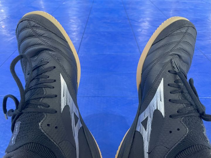 ミズノ、最強フットサルシューズ『モレリアサラ』を発表！「モレリアの日」に8年ぶりの新モデル