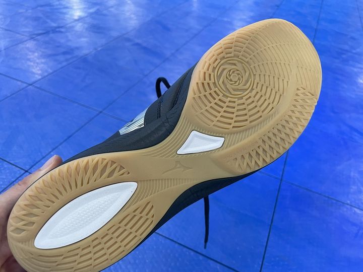 ミズノ、最強フットサルシューズ『モレリアサラ』を発表！「モレリアの日」に8年ぶりの新モデル