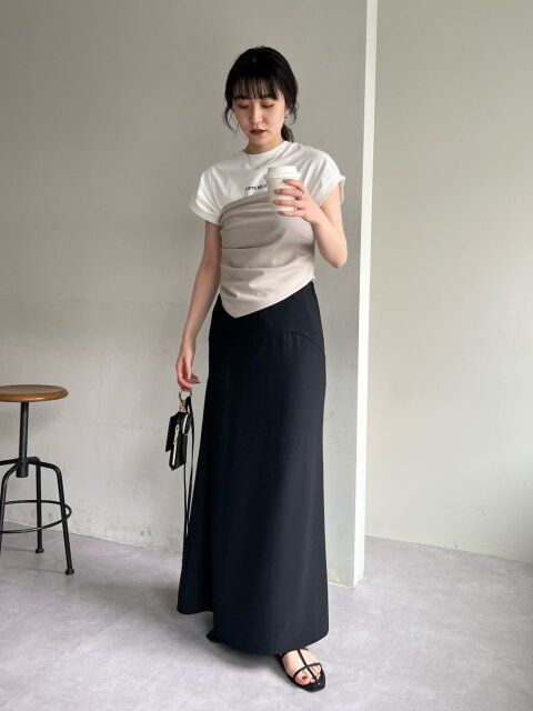 白Tシャツのコーデ